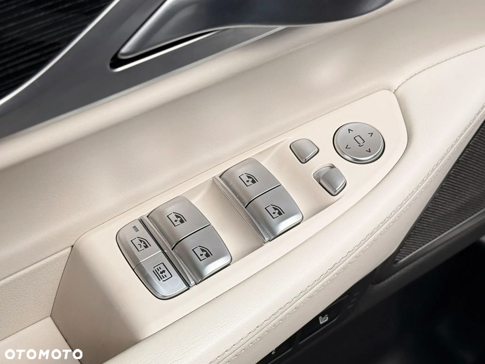 BMW Seria 7 750i xDrive - 26