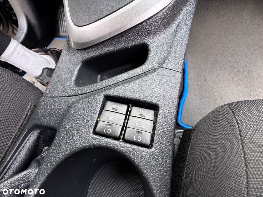 Toyota Auris 1.8 HSD Luna - 19