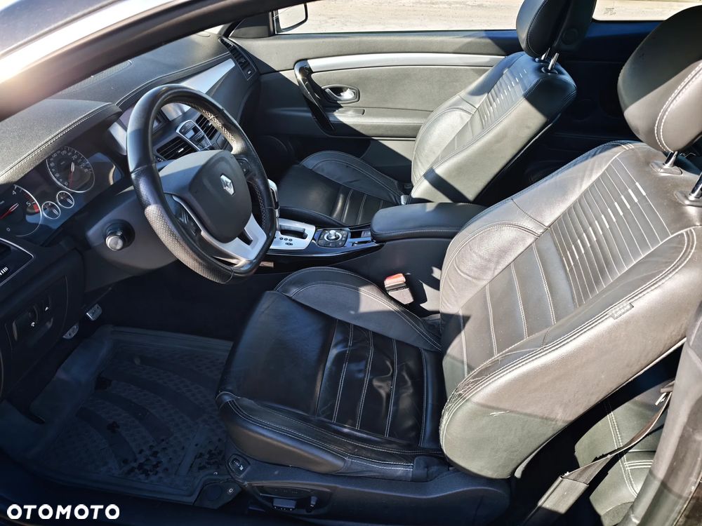 Renault Laguna 3.0 dCi V6 Initiale - 7