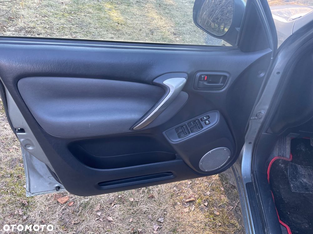 Toyota RAV4 2.0 D-4D Sol - 14