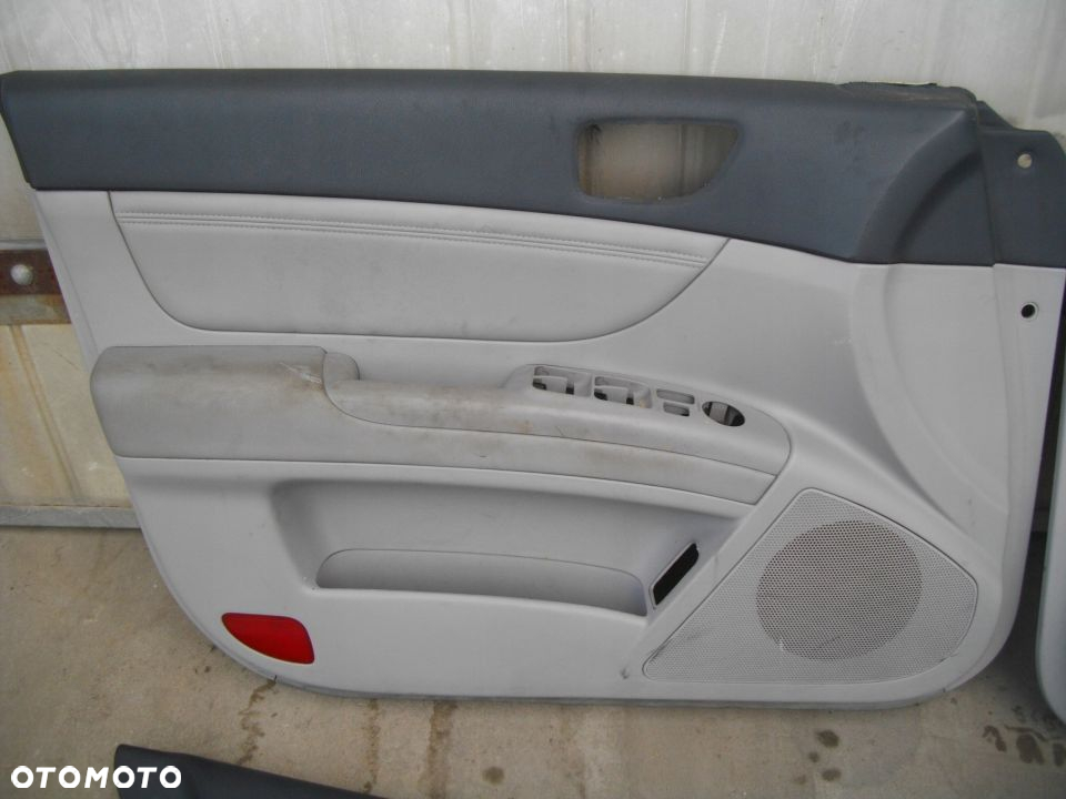 Tapicerka HYUNDAI SONATA NF 5 V boczki drzwi sedan komplet - 2