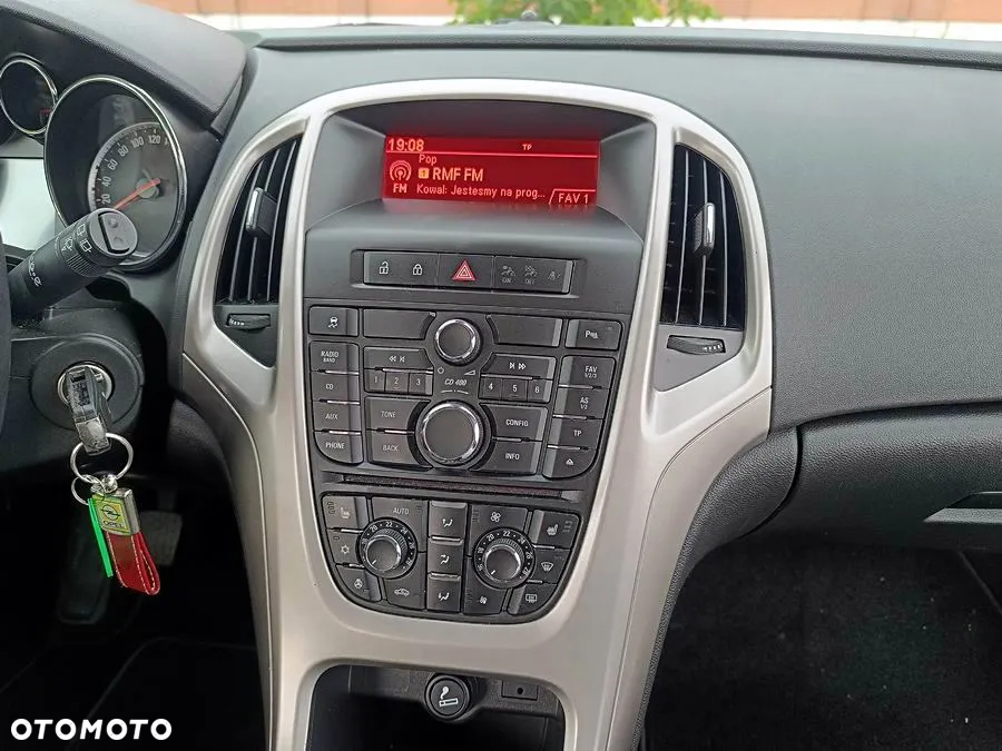 Opel Astra 1.4 Turbo 150 Jahre - 18