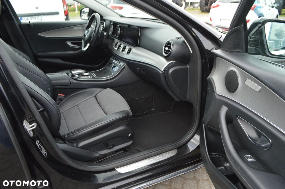 Mercedes-Benz Klasa E 220 d 9G-TRONIC - 15