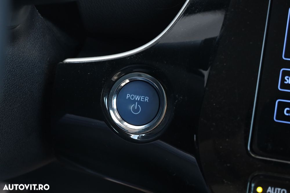 Toyota Prius 1.8 Dual VVT-i Sol - 31