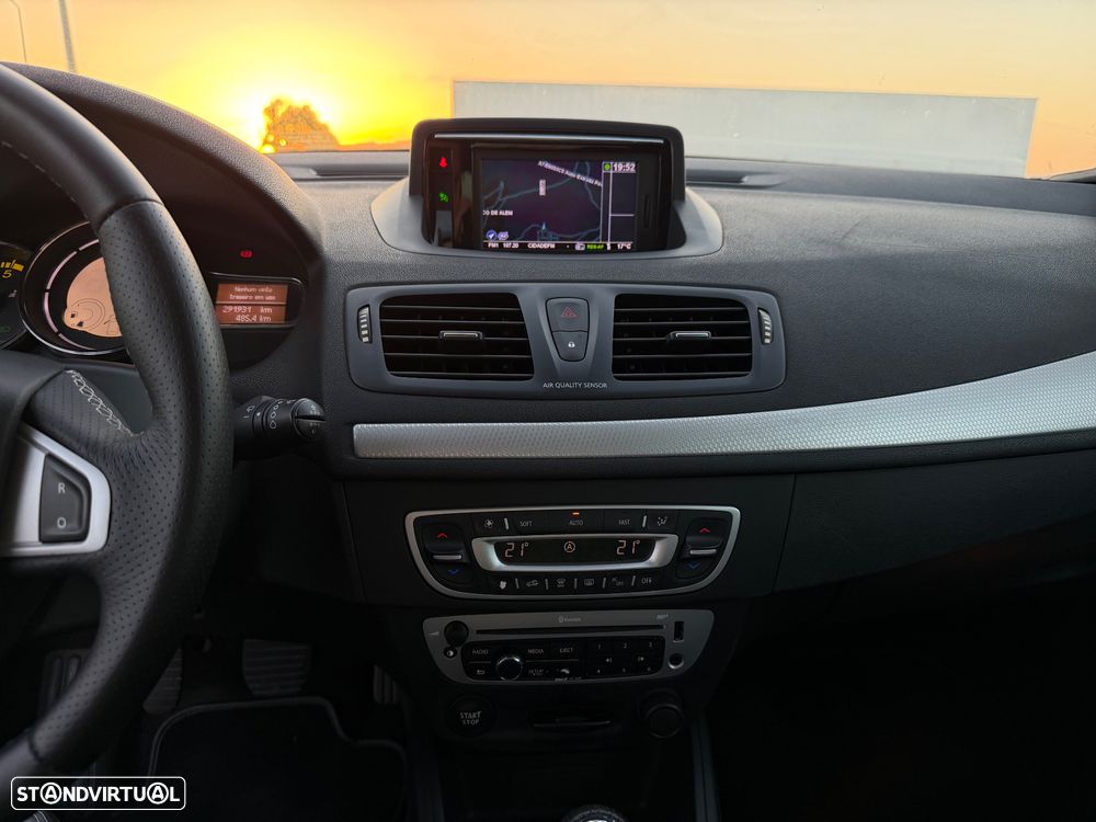 Renault Mégane 1.5 dCi Dynamique SS - 9