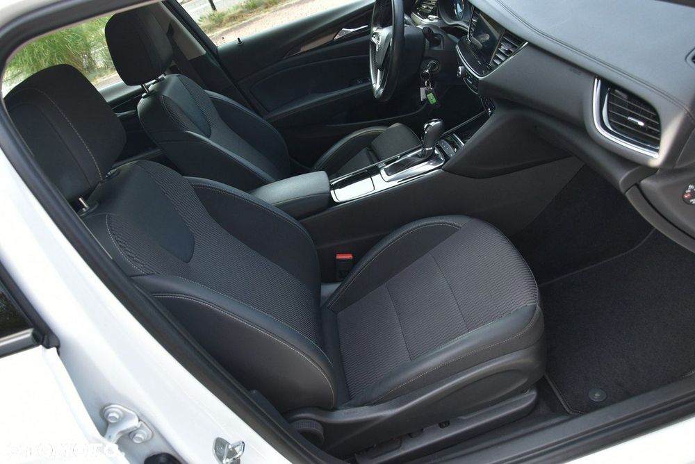 Opel Insignia - 12