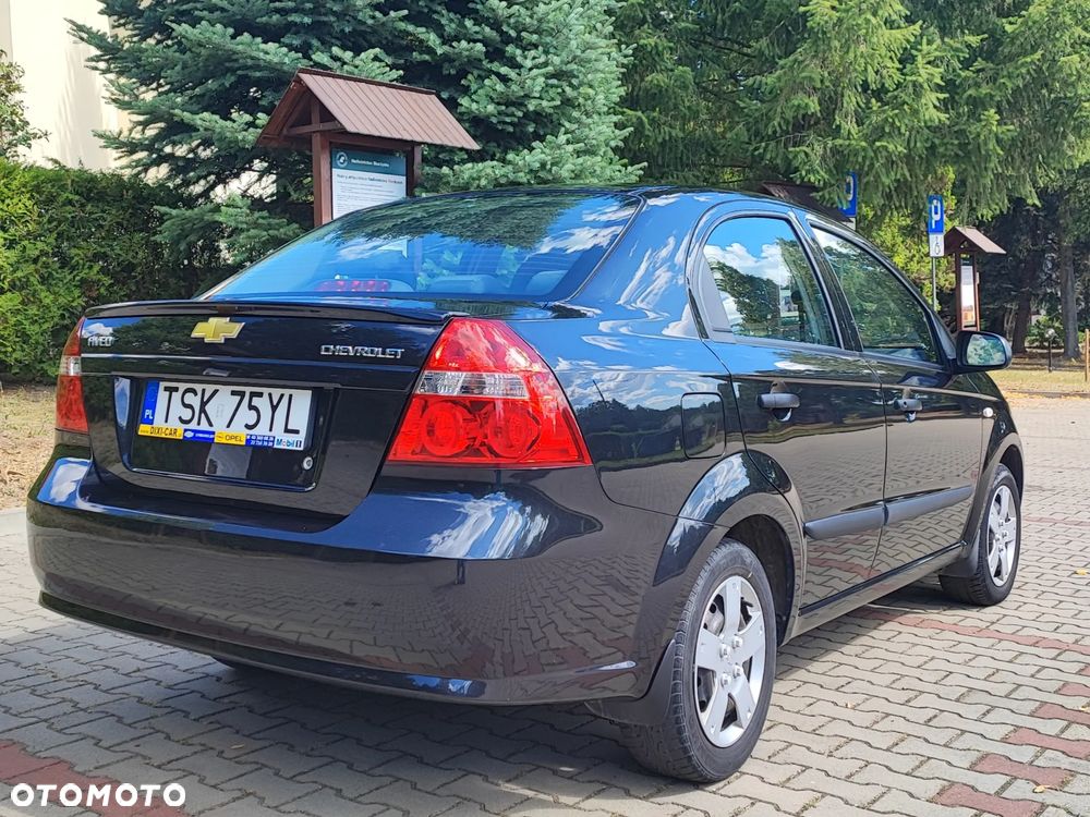 Chevrolet Aveo 1.2 16V Base / Classic - 10