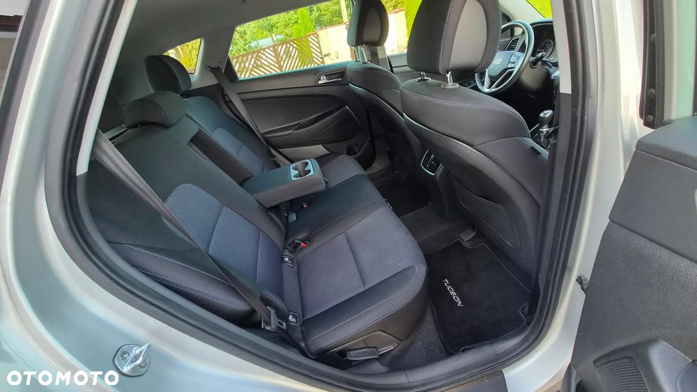 Hyundai Tucson 1.7 CRDI BlueDrive Style 2WD - 12