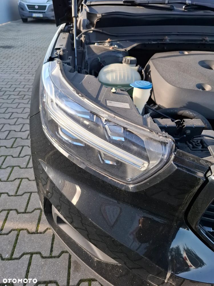 Volvo XC40 zderzak tyl kod lakieru 019 - 24