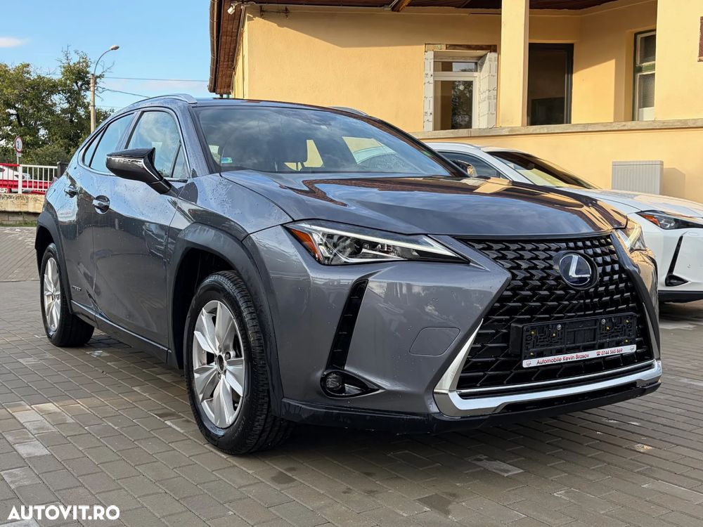 Lexus UX 250h - 2