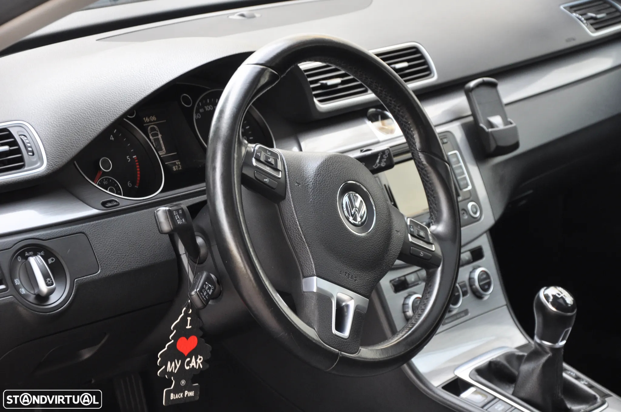 VW Passat Variant 1.6 TDI BlueMotion Trendline - 18