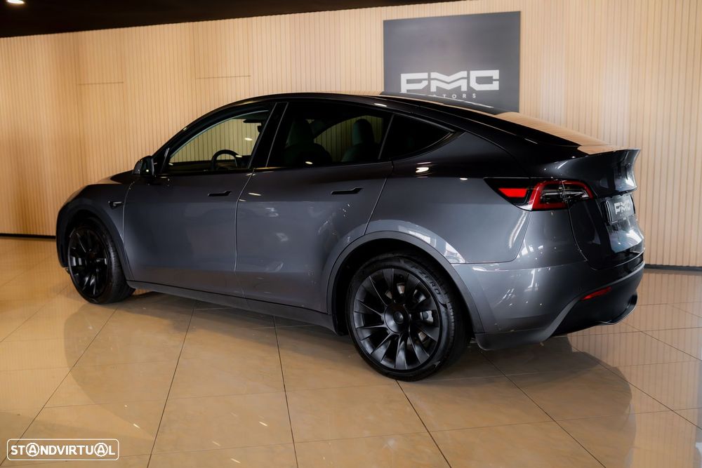 Tesla Model Y Long Range Dual Motor AWD - 15