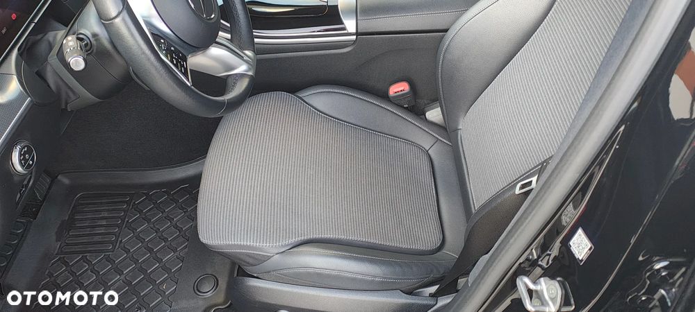 Mercedes-Benz Klasa C 180 9G-TRONIC Avantgarde Advanced - 15