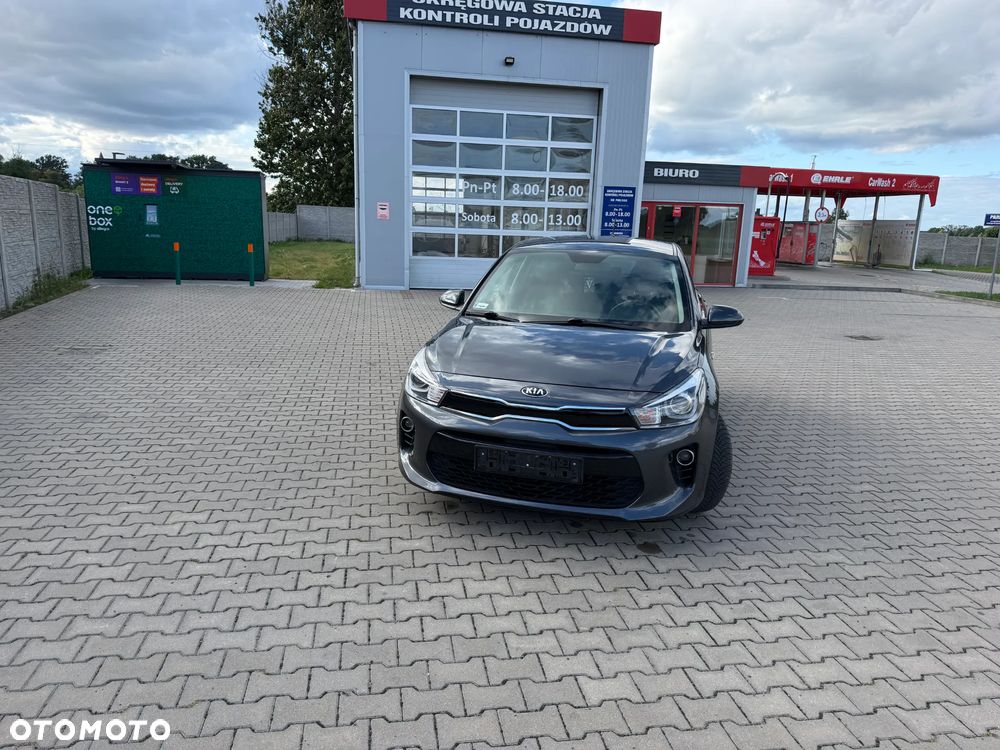 Kia Rio 1.4 L - 10