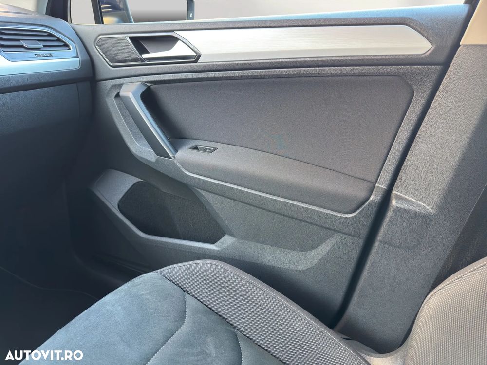 Volkswagen Tiguan 2.0 TDI 4Mot Comfortline - 17