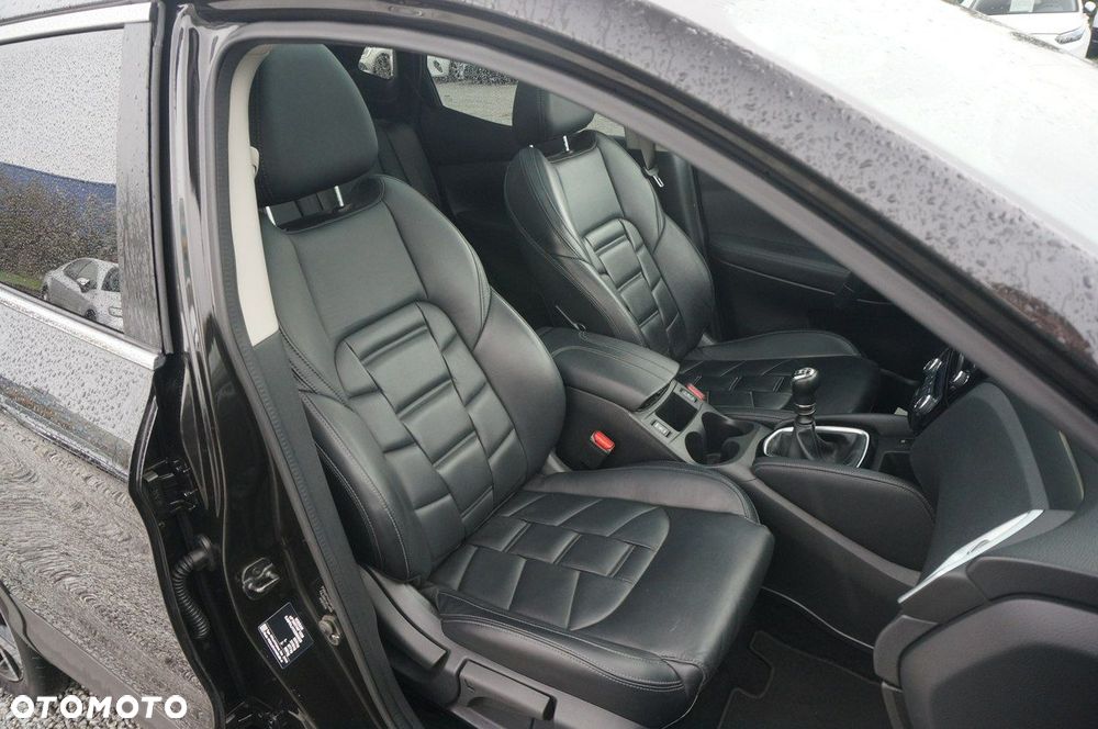 Nissan Qashqai 1.3 DIG-T Tekna EU6d - 29