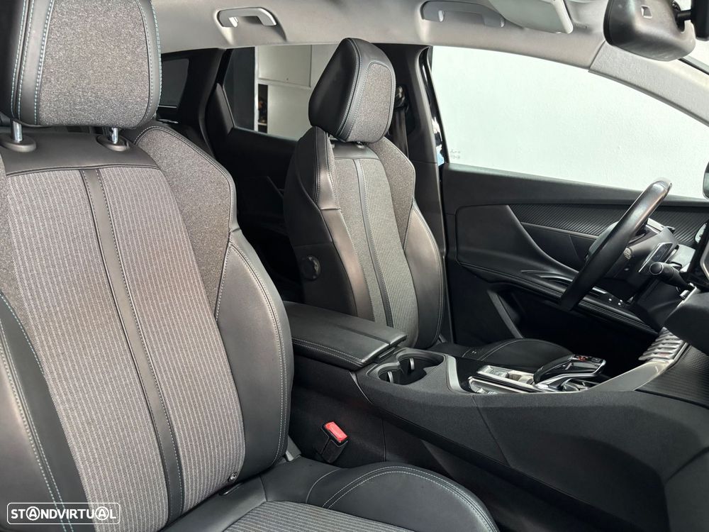 Peugeot 3008 1.5 BlueHDi Allure Pack EAT8 - 19