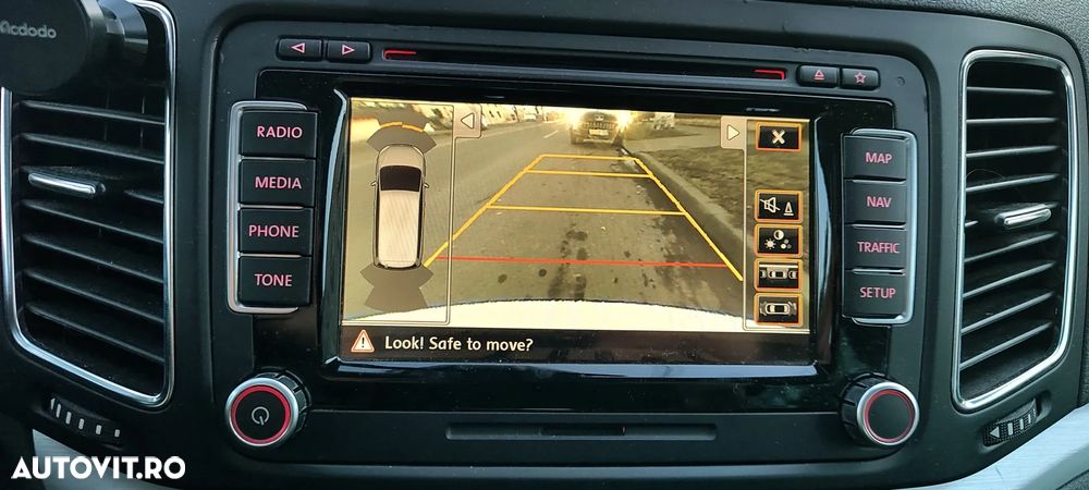 Volkswagen Sharan 2.0 TDI DSG Blue Motion Highline - 6