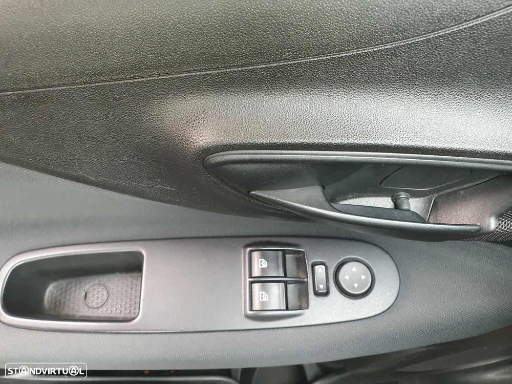 Fiat Punto 1.2 Lounge Start&Stop - 22