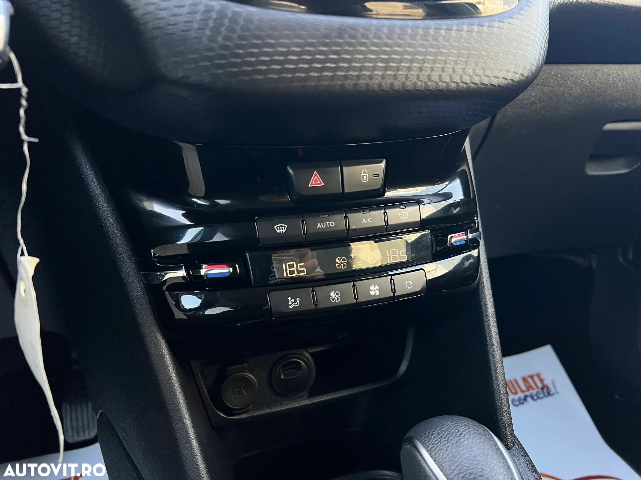Peugeot 208 PureTech 110 Stop & Start EAT6 Allure - 12