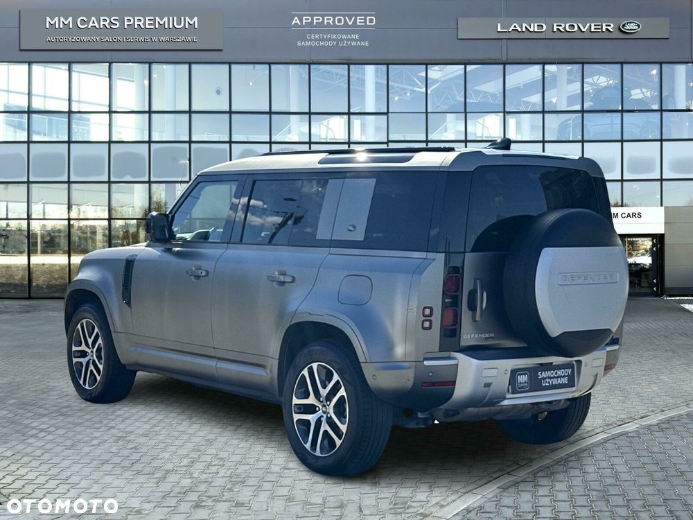 Land Rover Defender - 2