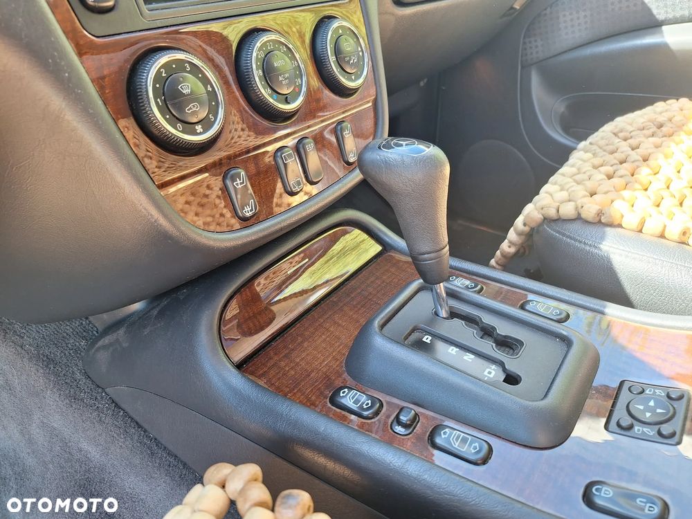 Mercedes-Benz ML - 11
