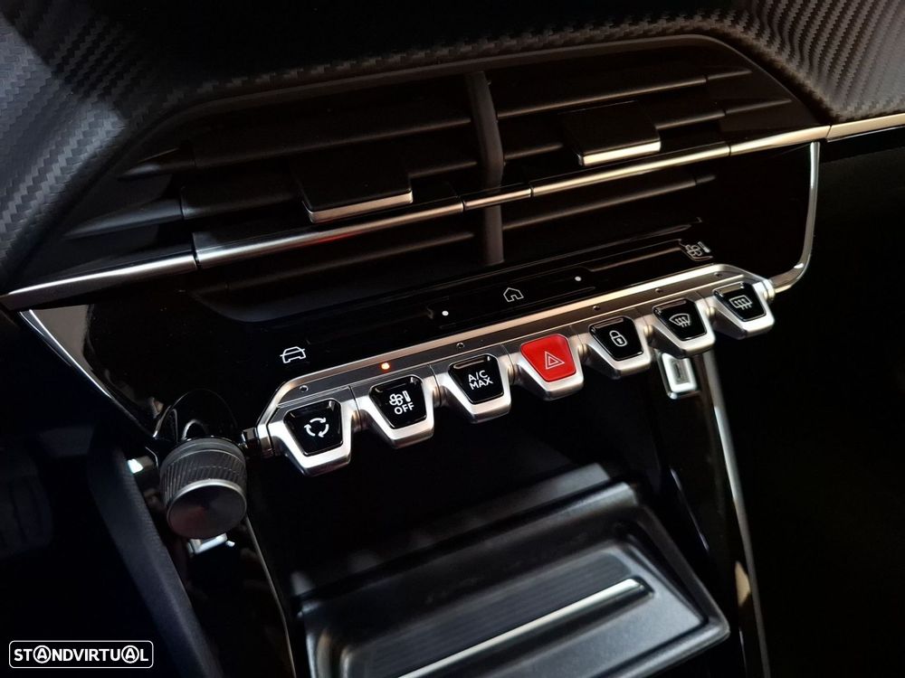 Peugeot 208 1.2 Hybrid Allure e-DCS6 — fotografia 19