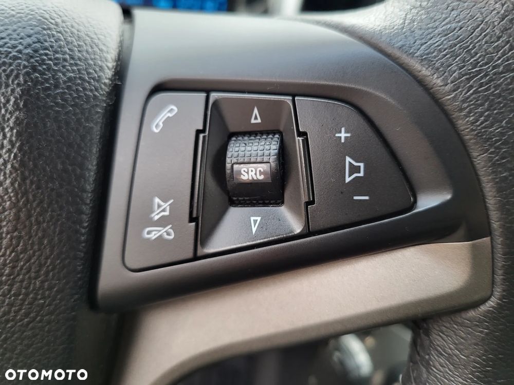 Chevrolet Aveo 1.6 LTZ S/S - 26