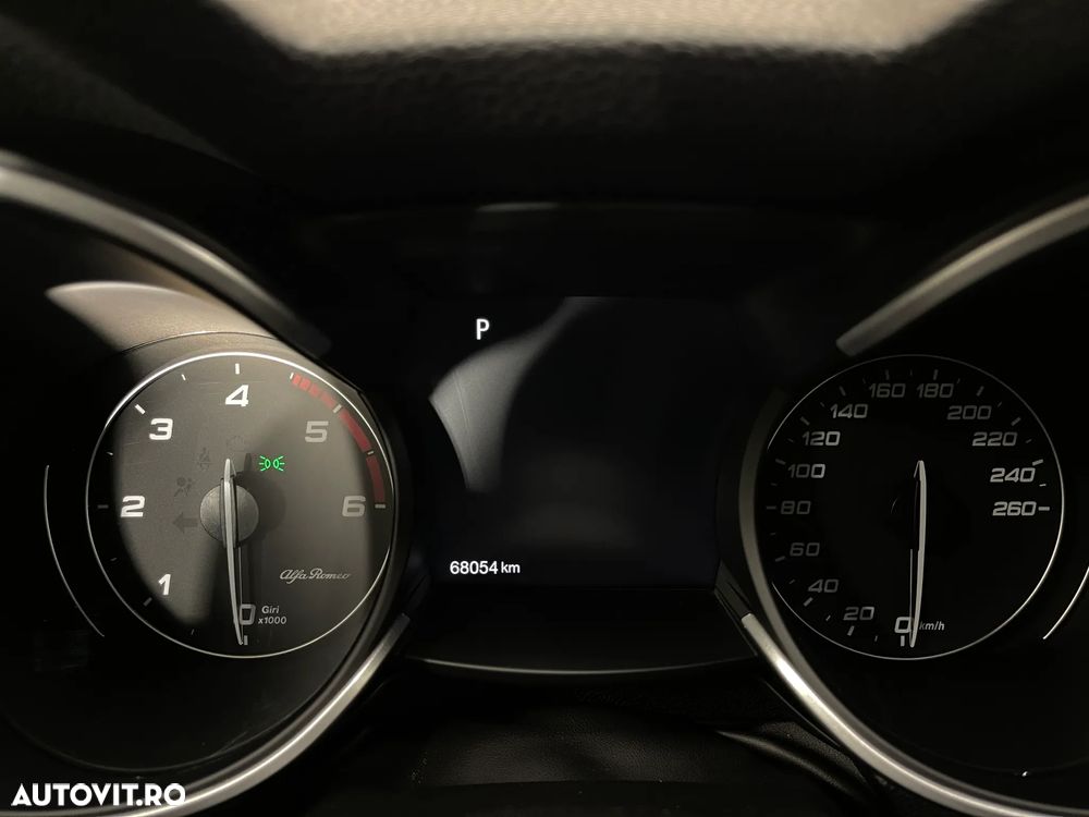 Alfa Romeo Stelvio - 29