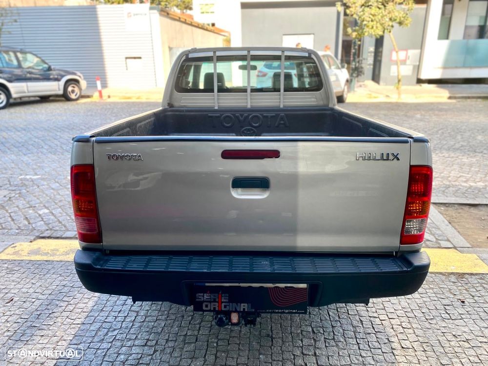 Toyota Hilux 2.5 D-4D 2WD CE - 6