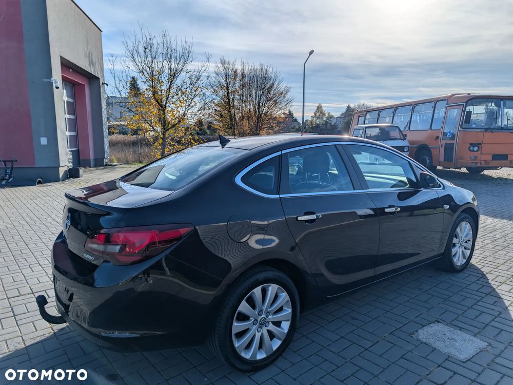 Opel Astra 1.4 Turbo - 21