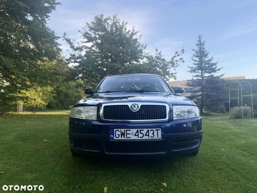 Skoda Superb 2.0 TDI DPF Classic - 2