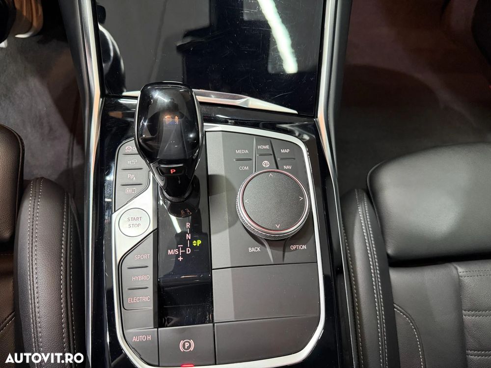 BMW Seria 3 330e xDrive AT PHEV - 13