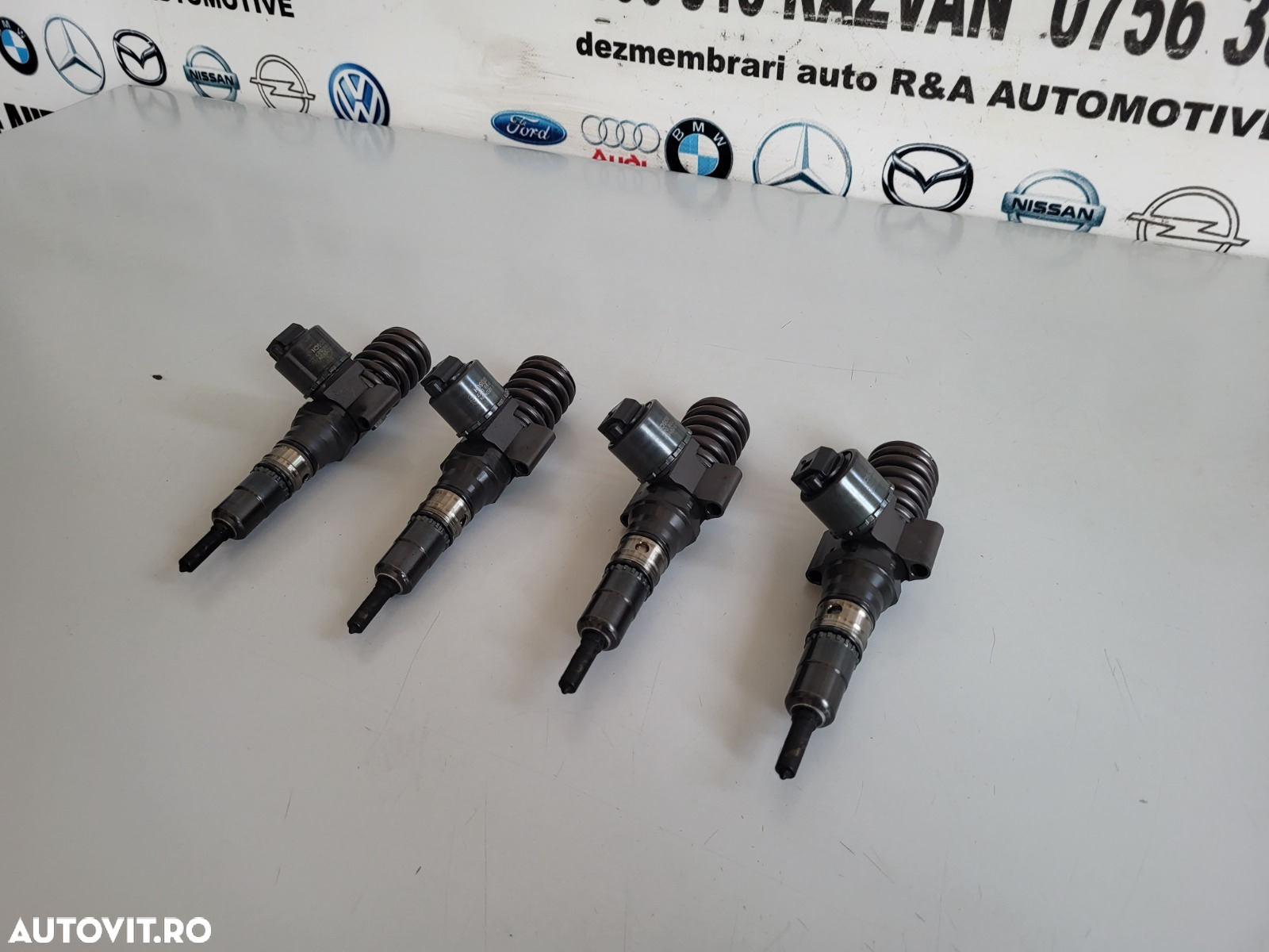 Injectoare Injector 2 Prinderi BOSCH Vw Audi Seat Skoda Passat B6 Golf Touran Altea Leon Octavia 2 - 3
