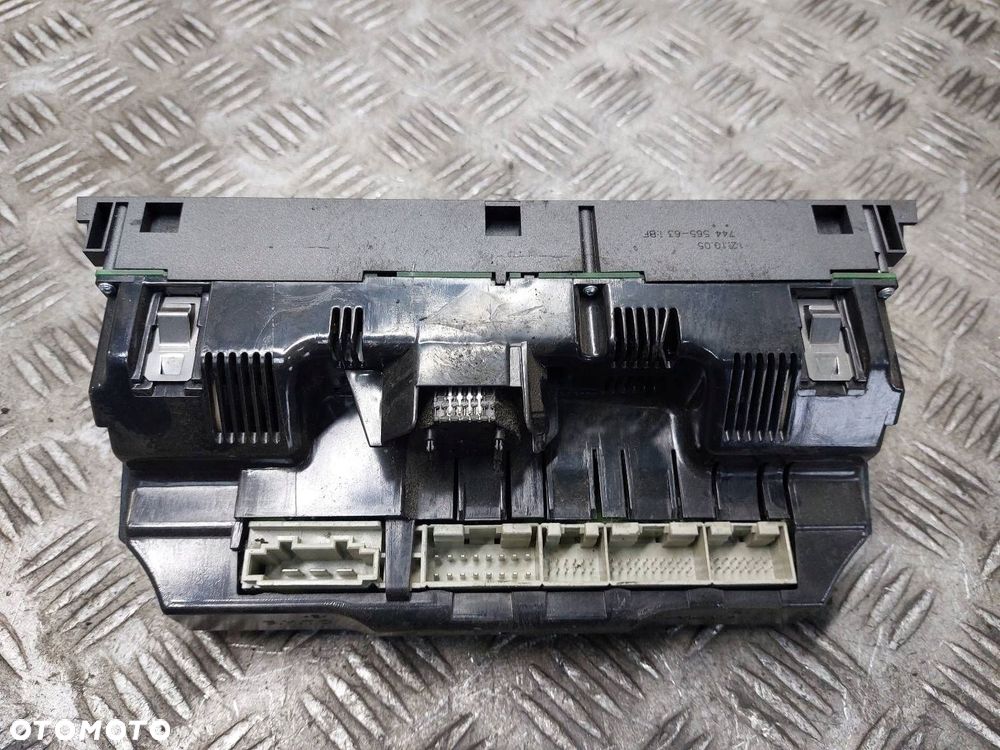 PANEL NAWIEWU AUDI A6 C6 4F1820043S - 3
