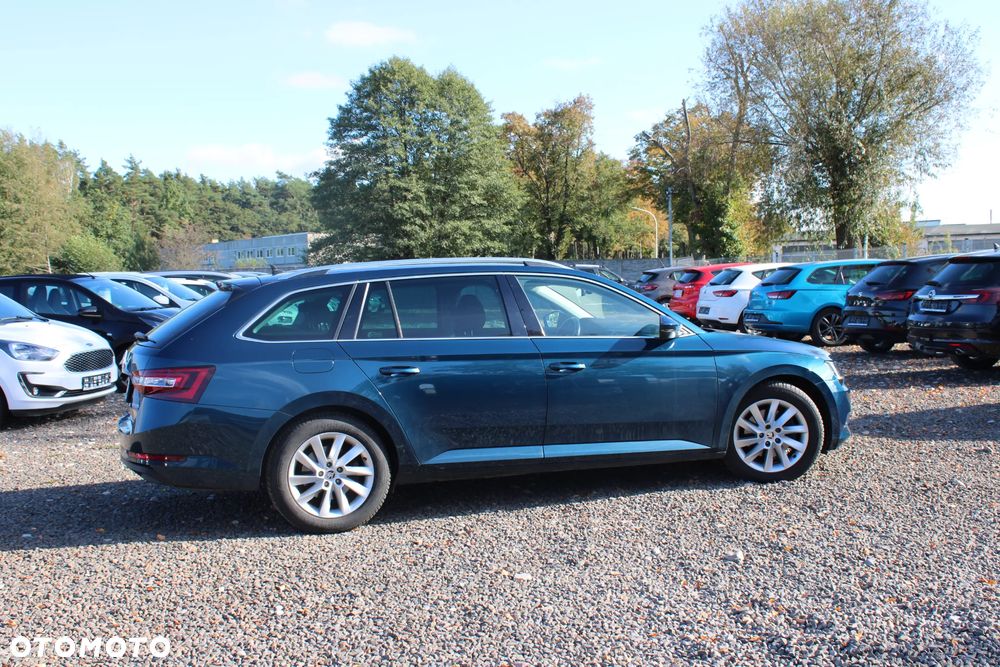 Skoda Superb 2.0 TDI Ambition DSG7 - 15