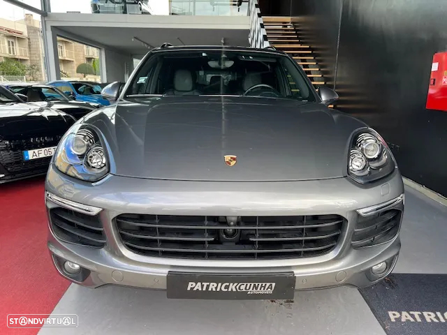 Porsche Cayenne S E-Hybrid - 2