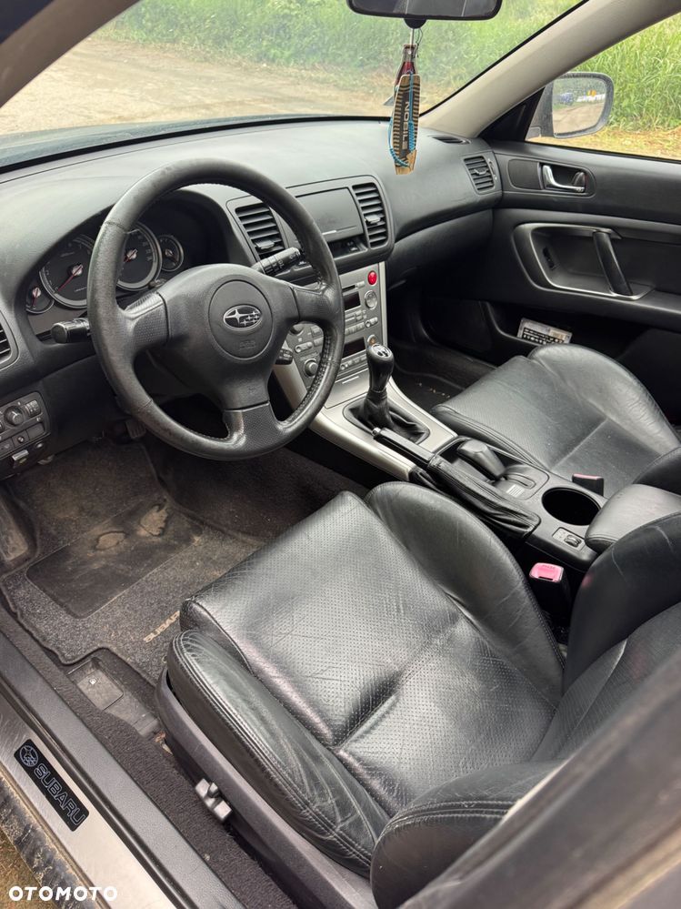 Subaru Legacy - 6