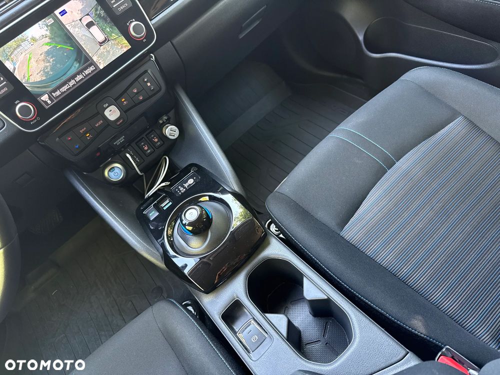Nissan Leaf 40kWh N-Connecta - 16
