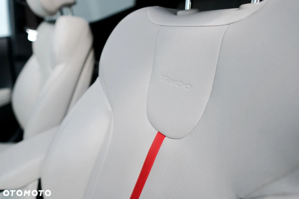 Hyundai Veloster - 22