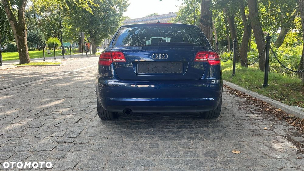 Audi A3 Sportback 1.6 TDI DPF Ambition - 7