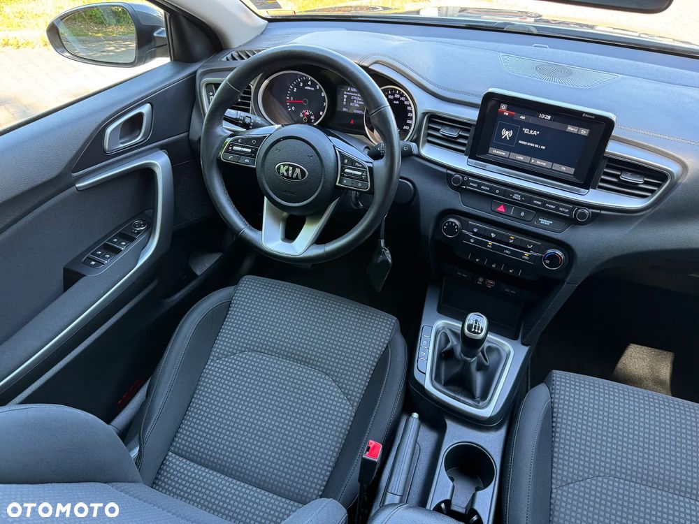 Kia Ceed - 23