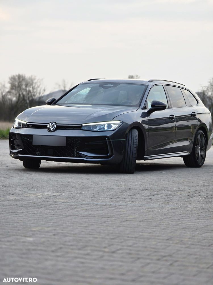 Volkswagen Passat - 4