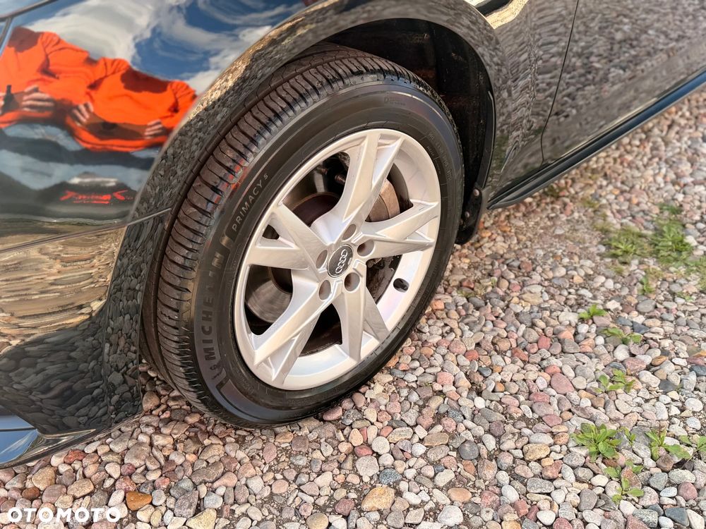 Audi A4 Avant 2.0 TDI ultra S tronic - 9