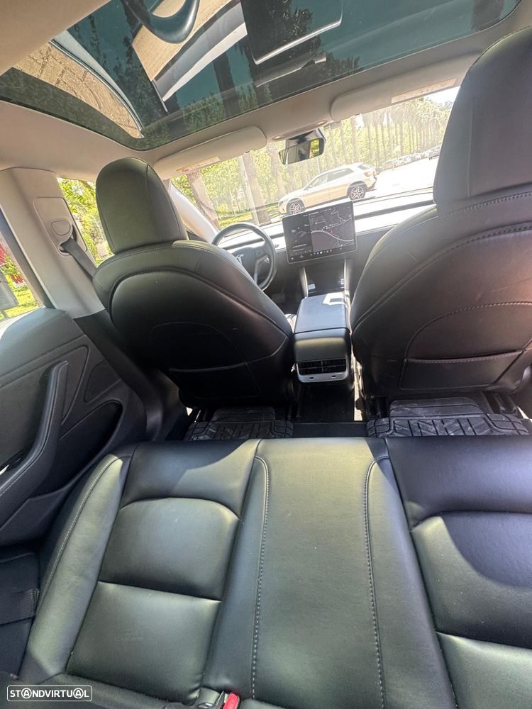 Tesla Model 3 - 9