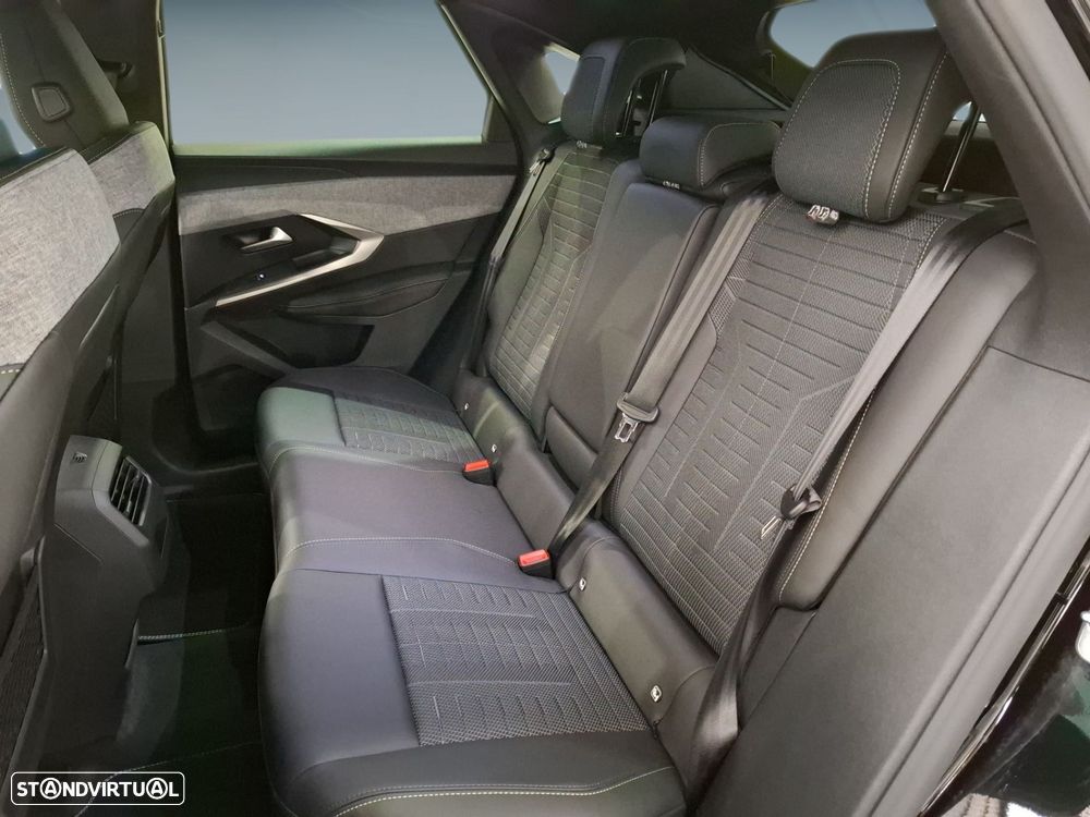 Peugeot E-3008 73 kWh GT - 10