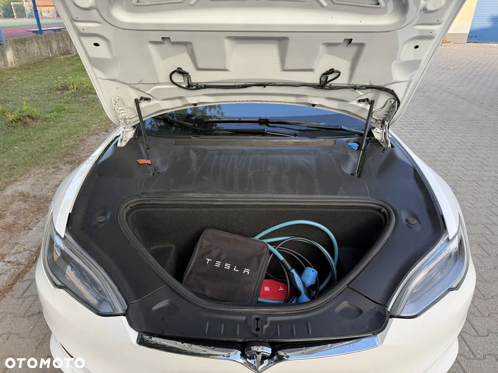 Tesla Model S - 15