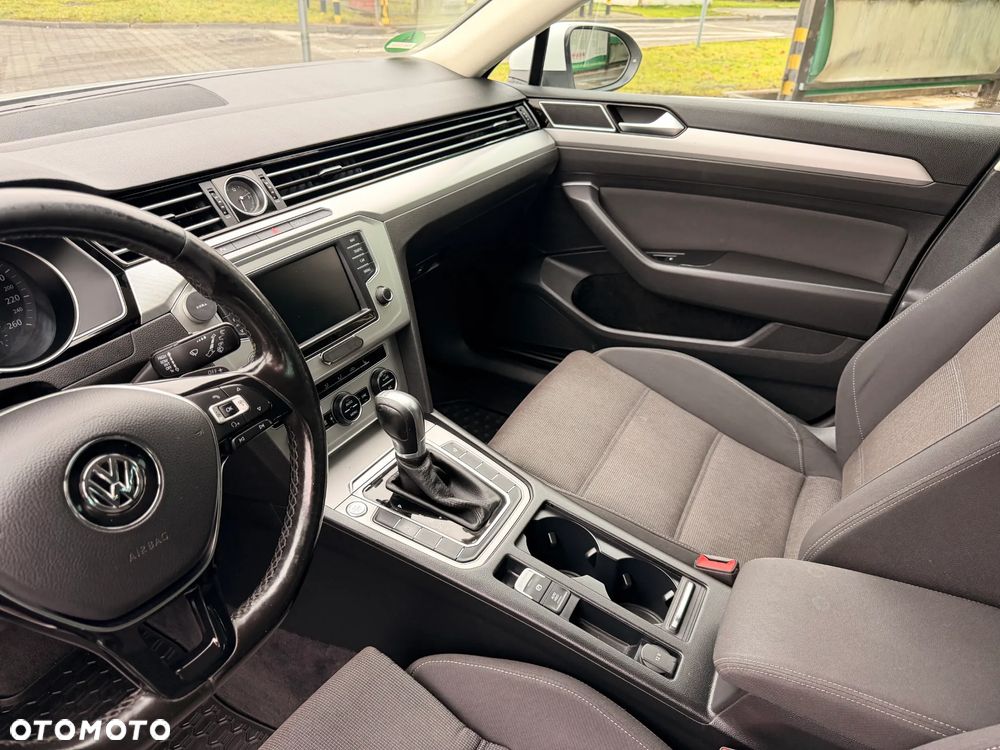 Volkswagen Passat 2.0 TDI DSG (BlueMotion Technology) Highline - 14