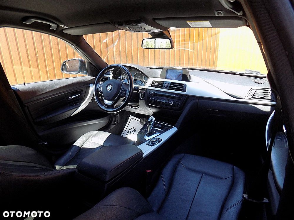 BMW Seria 3 320d Modern Line - 19