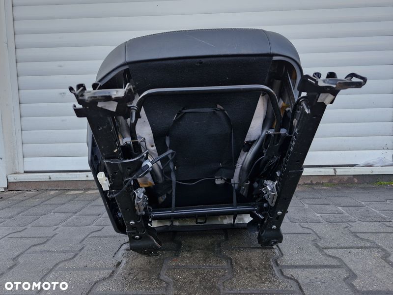 toyota verso i 1 lift fotel 2 rząd prawy tył półskóra - 9